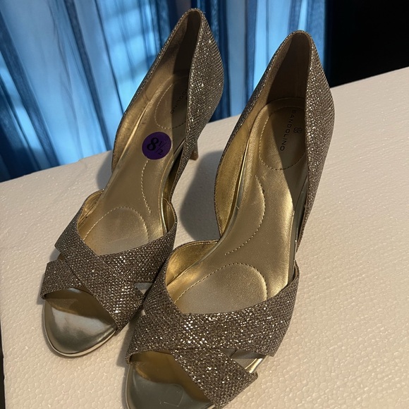 Brand new, Size 8.5 - Picture 3 of 3